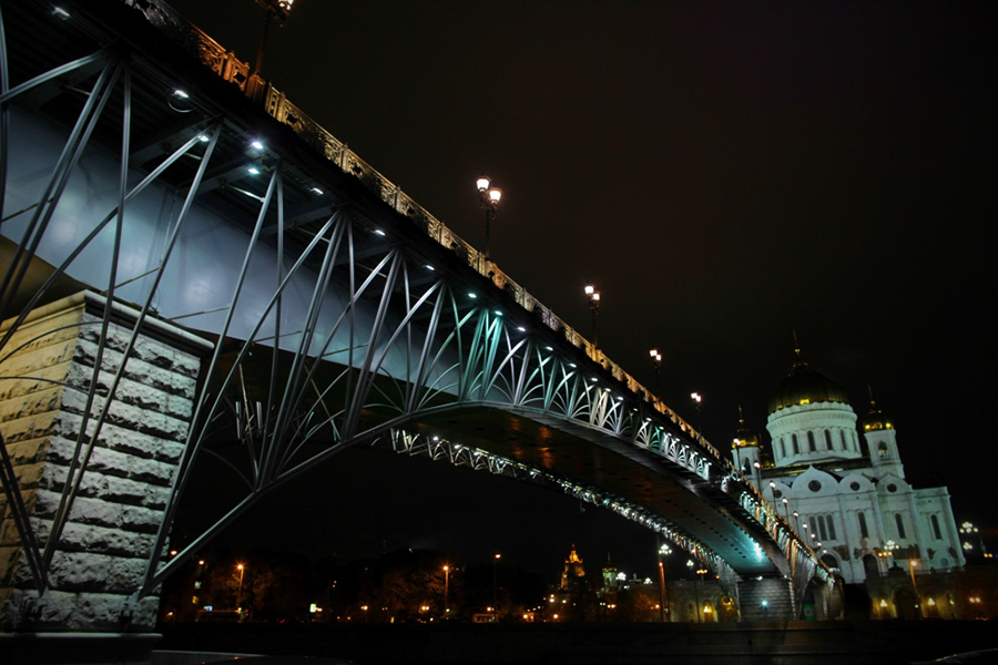 Подсветка Патриаршего моста